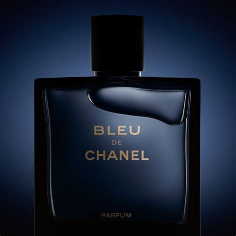 bleu de chanel projection